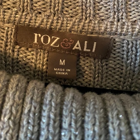 ROZ & ALI Gray Ribbed Metallic Cowl Neck Sequin Accent Sweater Size M - Picture 5 of 11